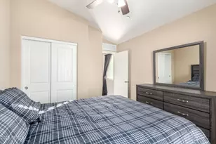 2725 E Mine Creek Rd, Phoenix, AZ 85024 - Photo 17