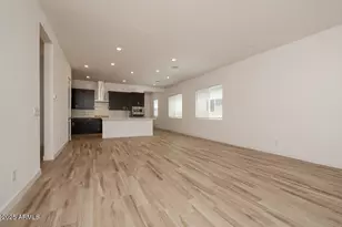 366 E Las Perlas Ln, San Tan Valley, AZ 85140 - Photo 5