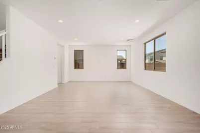 11611 W Green Drive, Youngtown, AZ 85363 - Photo 7