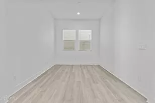 10150 E Thistle Ave, Mesa, AZ 85212 - Photo 7