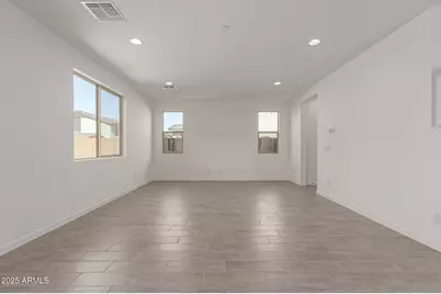 11631 W Green Drive, Youngtown, AZ 85363 - Photo 7