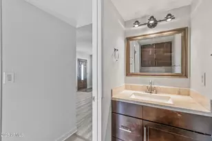 2828 E Waltann Ln, Phoenix, AZ 85032 - Photo 17