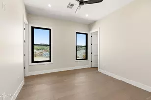 544 E Amber Sun Dr, Phoenix, AZ 85085 - Photo 33