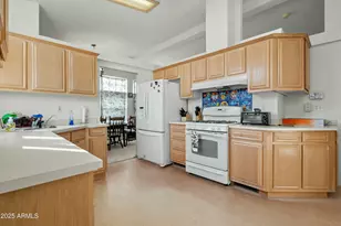 5346 E Abrana Dr, Hereford, AZ 85615 - Photo 9