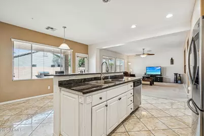 9042 W Pinnacle Vista Drive, Peoria, AZ 85383 - Photo 3