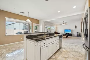 9042 W Pinnacle Vista Dr, Peoria, AZ 85383 - Photo 3