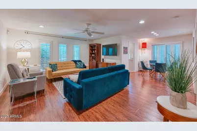 5221 N 24th Street #102, Phoenix, AZ 85016 - Photo 1