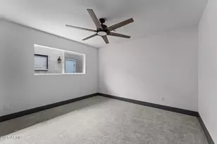 2818 E Malapai Dr, Phoenix, AZ 85028 - Photo 27