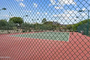 2818 E Malapai Dr, Phoenix, AZ 85028 - Photo 35