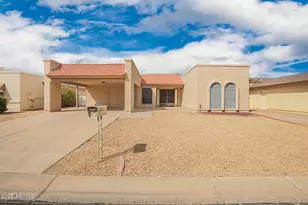 26438 S Pinewood Dr, Sun Lakes, AZ 85248 - Photo 1