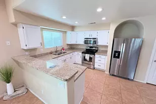 10249 N 12th Pl, Phoenix, AZ 85020 - Photo 17