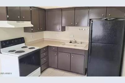 9222 N 35th Avenue #11, Phoenix, AZ 85051 - Photo 1