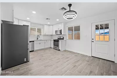 10947 W Mohave Street, Avondale, AZ 85323 - Photo 9