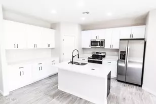 10005 W Mission Dr, Arizona City, AZ 85123 - Photo 7