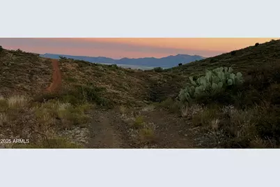 000Xx E White Drive E #-, Dewey, AZ 86327 - Photo 5