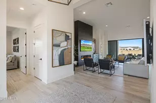 610 E Woburn Ln, Phoenix, AZ 85085 - Photo 13