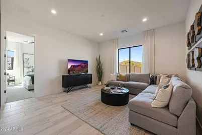 610 E Woburn Lane, Phoenix, AZ 85085 - Photo 17