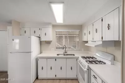 2650 W Union Hills Drive #350, Phoenix, AZ 85027 - Photo 9
