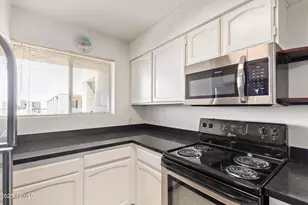 7494 E Earll Dr, Scottsdale, AZ 85251 - Photo 11