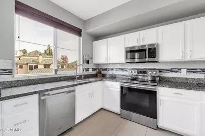 706 E Washington Street #204, Phoenix, AZ 85034 - Photo 13