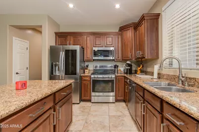 29374 N 68th Lane, Peoria, AZ 85383 - Photo 15