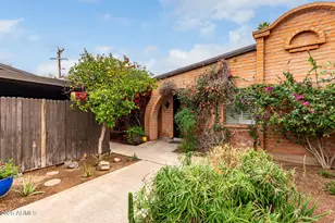 3046 N 32nd St, Phoenix, AZ 85018 - Photo 3