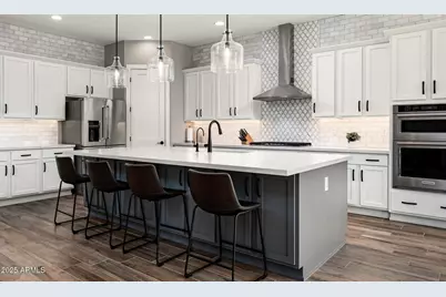 2013 W El Cortez Trail, Phoenix, AZ 85085 - Photo 1