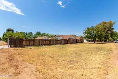 2050 N 90th Place, Chandler, AZ 85224 - Photo 5