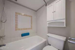 10410 N Cave Creek Rd, Phoenix, AZ 85020 - Photo 21