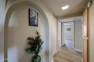 10410 N Cave Creek Rd, Phoenix, AZ 85020 - Photo 23