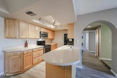 10410 N Cave Creek Road #1011, Phoenix, AZ 85020 - Photo 9