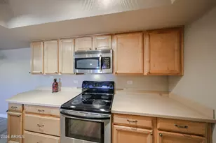 10410 N Cave Creek Rd, Phoenix, AZ 85020 - Photo 13
