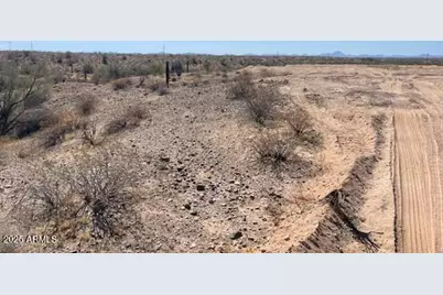 319000 N Devonshire -- #3, Buckeye, AZ 85326 - Photo 3