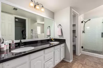 3302 E Hiddenview Drive, Phoenix, AZ 85048 - Photo 13