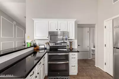 3302 E Hiddenview Drive, Phoenix, AZ 85048 - Photo 5