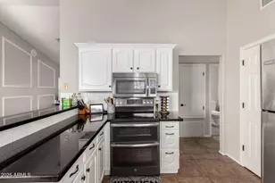 3302 E Hiddenview Dr, Phoenix, AZ 85048 - Photo 5