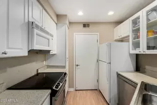 3633 N 3rd Ave, Phoenix, AZ 85013 - Photo 11