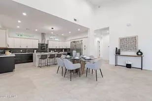 707 E Ocotillo Rd, Phoenix, AZ 85014 - Photo 13