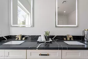 707 E Ocotillo Rd, Phoenix, AZ 85014 - Photo 33