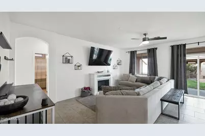 6818 W St Catherine Avenue, Laveen, AZ 85339 - Photo 9