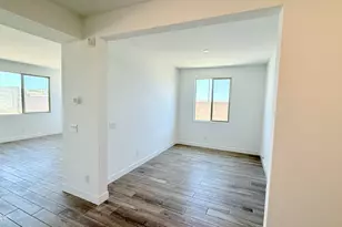 15146 W Gray Fox Trl, Surprise, AZ 85387 - Photo 5