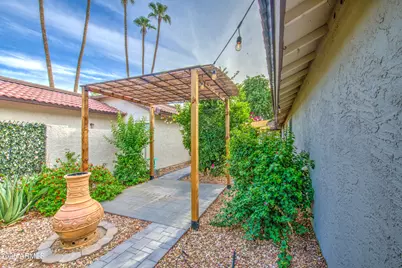 12221 S Paiute Street, Phoenix, AZ 85044 - Photo 11