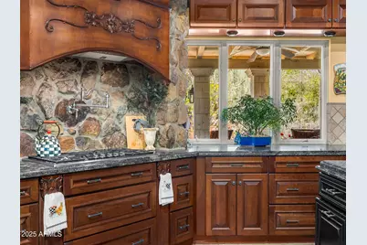 6301 N Camelback Manor Drive, Paradise Valley, AZ 85253 - Photo 9