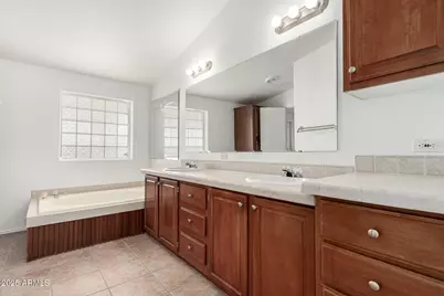 2929 E Sequoia Drive, Phoenix, AZ 85050 - Photo 5