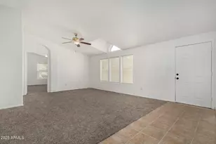 2929 E Sequoia Dr, Phoenix, AZ 85050 - Photo 11