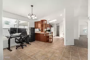 2929 E Sequoia Dr, Phoenix, AZ 85050 - Photo 15