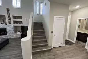 7445 E Eagle Crest Dr, Mesa, AZ 85207 - Photo 9