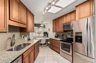 10855 W Buccaneer Dr, Sun City, AZ 85351 - Photo 17