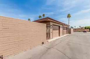 10855 W Buccaneer Dr, Sun City, AZ 85351 - Photo 33