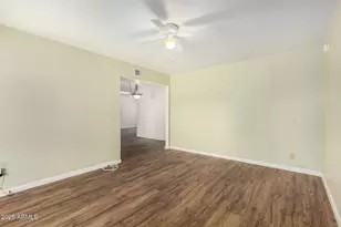 10815 W Santa Fe Dr, Sun City, AZ 85351 - Photo 11